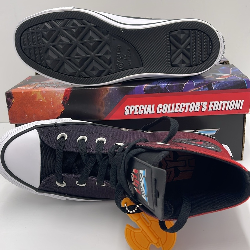 Vans WMNS Transformers x Chuck Taylor All
Star High 'Autobots' Sneakers - Picture 6 of 16